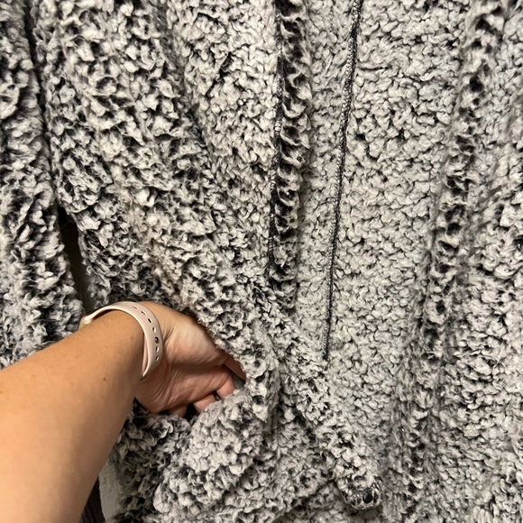 Express One Eleven Fuzzy Jacket - Picture 2 of 6